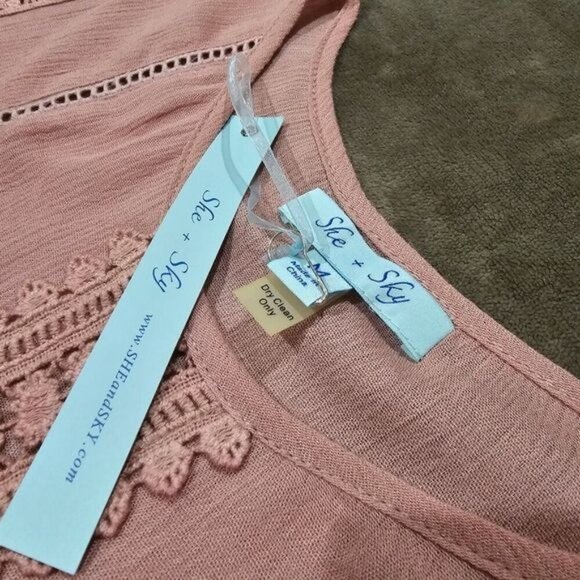 SHE + SKY ✦ Anthropologie Hi-Low Dress ✦ Mauve Cotton Crochet Lace Tiered M NWT - Picture 12 of 16